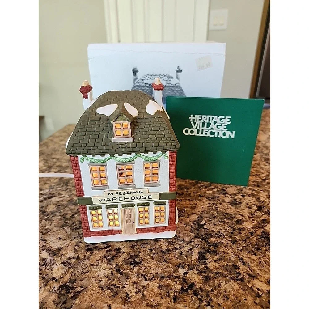 Dept 56 Dicken's Village Series A Christmas Carol M FEZZIWIG‎ WAREHOUSE